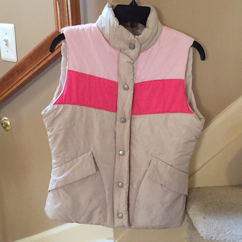 Guess vest size medium